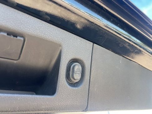 Used 2019 GMC Yukon XL SLE w/ SLE Value Package image 27