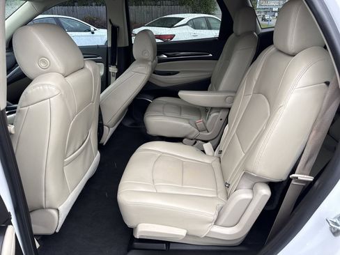 Used 2020 Buick Enclave Essence FWD image 10