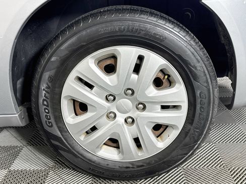 Used 2018 Dodge Grand Caravan SE FWD image 34