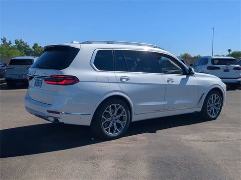 New 2026 BMW X7 xDrive40i w/ Premium Package image 6