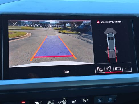 Used 2023 Audi Q4 e-tron Premium Plus w/ Premium Plus image 24