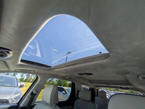 Used 2024 Hyundai Palisade Calligraphy image 22