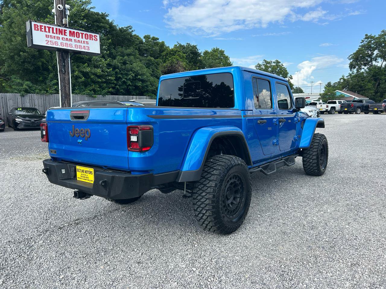 Used 2020 Jeep Gladiator Rubicon AWD/4WD image 2