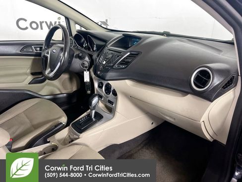 Used 2016 Ford Fiesta SE w/ Cold Weather Package FWD image 28