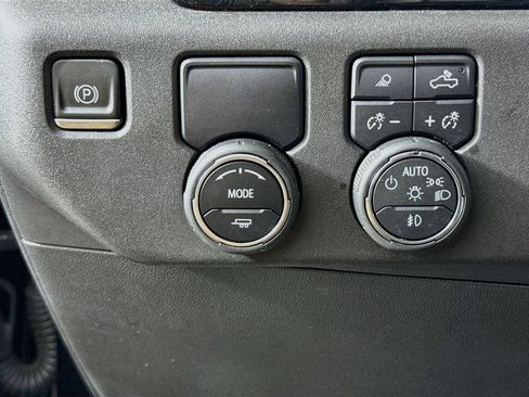 Used 2022 Chevrolet Silverado 1500 High Country RWD image 10