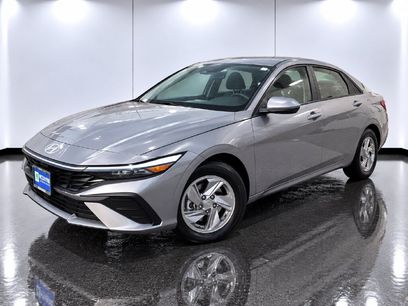 Certified 2025 Hyundai Elantra SE