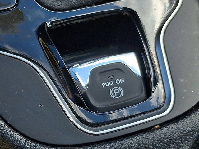 Used 2020 Jeep Cherokee Limited AWD/4WD image 28
