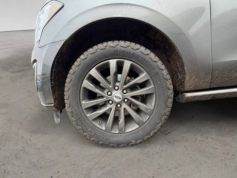 Used 2021 Ford Expedition Max Limited AWD/4WD image 9