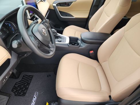New 2025 Toyota RAV4 LE image 13