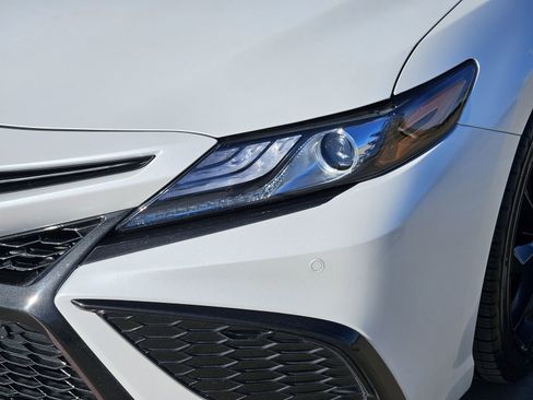 Used 2024 Toyota Camry XSE w/ Navigation Package image 11