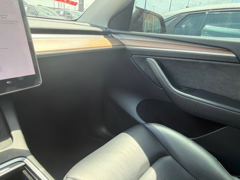 Used 2024 Tesla Model Y Long Range RWD image 20