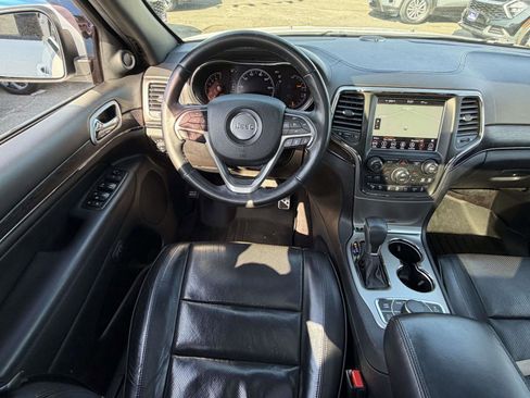 Used 2018 Jeep Grand Cherokee High Altitude AWD/4WD image 15