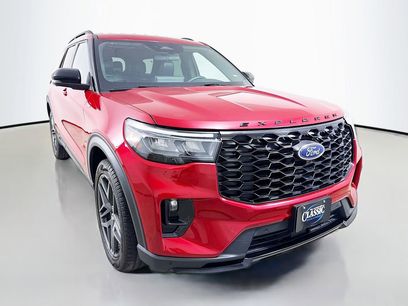 Used 2025 Ford Explorer ST-Line w/ ST-Line Street Pack