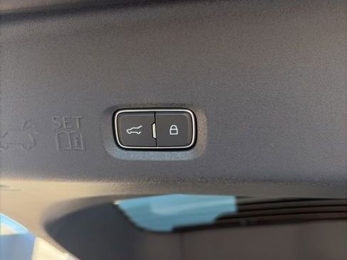 New 2026 Ford Expedition Active image 12