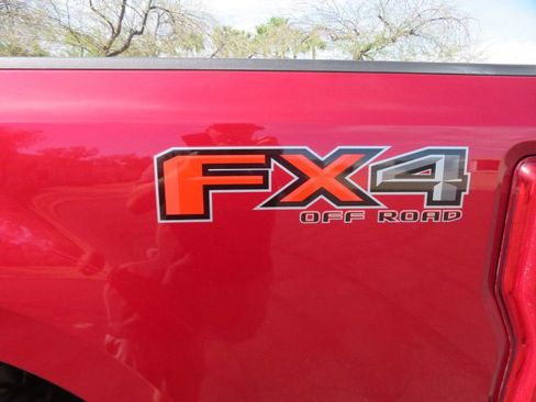 Used 2017 Ford F250 Lariat w/ Lariat Value Package image 15