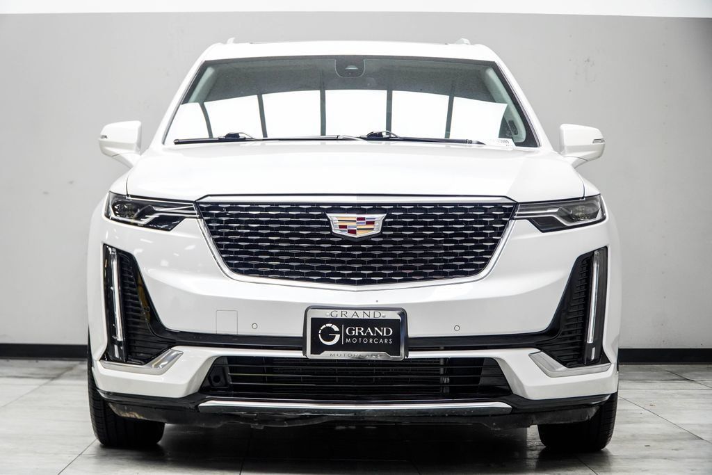 Used 2022 Cadillac XT6 Premium Luxury AWD/4WD image 9