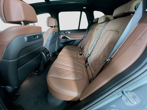 New 2026 BMW X5 xDrive40i w/ Climate Comfort Package image 24