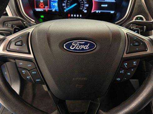Used 2019 Ford Fusion SE FWD image 13