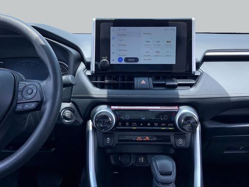 Used 2025 Toyota RAV4 XLE w/ Convenience Package FWD image 7
