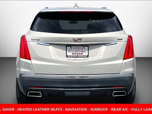 Used 2017 Cadillac XT5 Premium Luxury FWD image 5