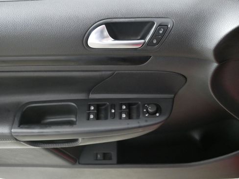 Used 2013 Volkswagen Jetta TDI image 19