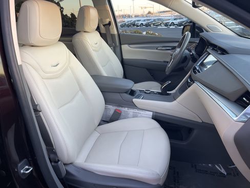 Used 2020 Cadillac XT5 Premium Luxury image 22
