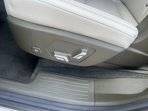 Used 2025 Hyundai Santa Fe Calligraphy FWD image 30