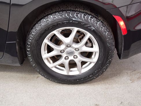 Used 2025 Chrysler Pacifica Select FWD image 36