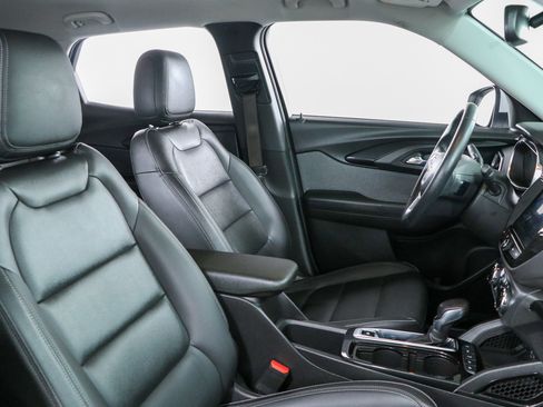 Used 2021 Chevrolet TrailBlazer LT w/ Premium Seating Package FWD image 26