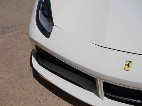 Used 2018 Ferrari 488 Spider RWD image 11