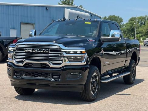 Used 2025 RAM 2500 Laramie AWD/4WD image 41