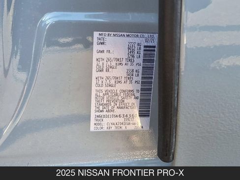 Used 2025 Nissan Frontier Pro-X RWD image 24