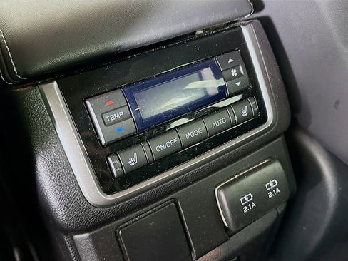 Used 2021 Subaru Ascent Limited w/ Technology Package image 34