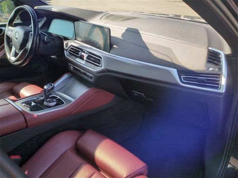 Used 2022 BMW X6 xDrive40i w/ Premium Package image 29