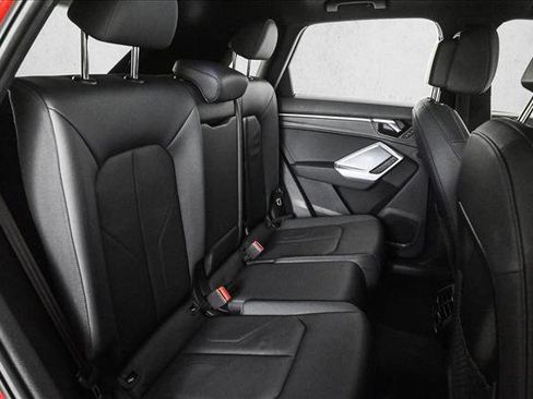 Certified 2023 Audi Q3 2.0T Premium Plus w/ Premium Plus Package image 21