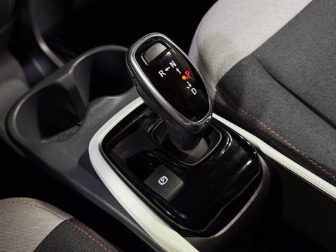 Used 2021 Chevrolet Bolt LT image 24