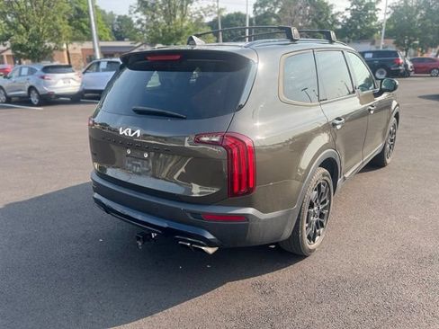Used 2022 Kia Telluride EX w/ EX Premium Package AWD/4WD image 3