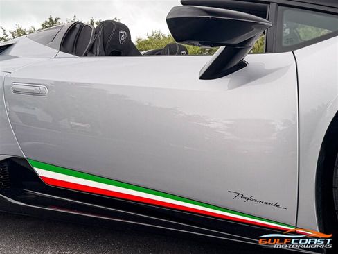 Used 2019 Lamborghini Huracan Performante AWD/4WD image 65