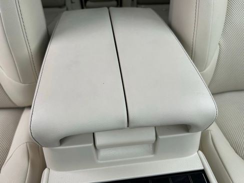 Used 2022 Lexus GX 460 Premium w/ Premium Package AWD/4WD image 42