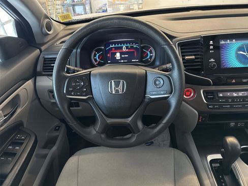 Used 2020 Honda Pilot EX image 11
