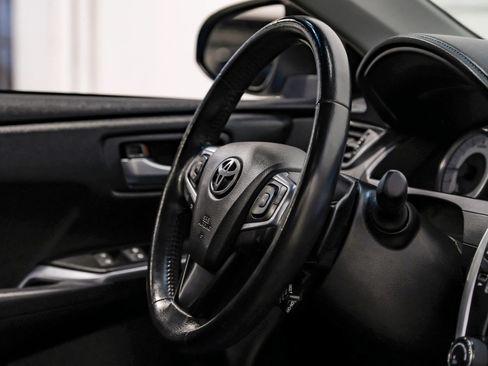 Used 2016 Toyota Camry SE image 17