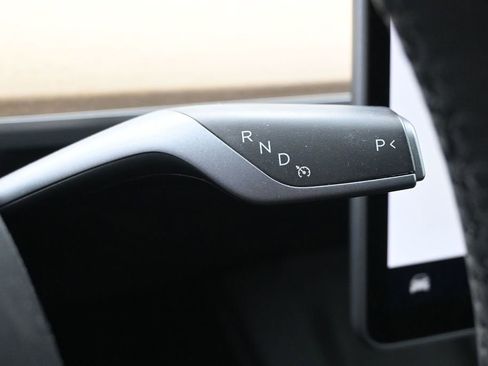 Used 2023 Tesla Model 3 Standard Range RWD image 18