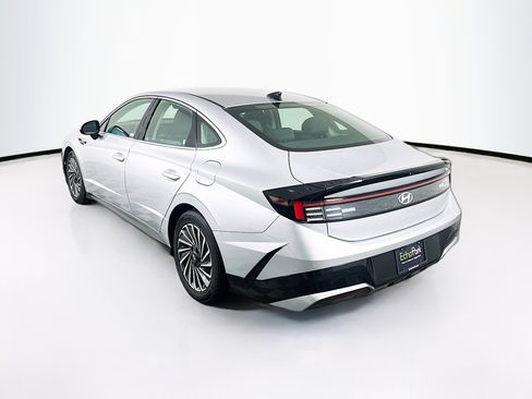 Used 2025 Hyundai Sonata SEL FWD image 5