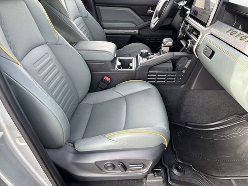 Used 2024 Toyota Tacoma Trailhunter image 28