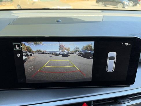 Used 2024 Kia Sorento S image 15