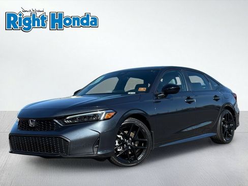 Used 2025 Honda Civic Sport image 2