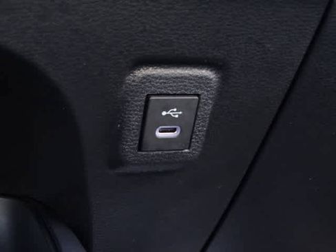 Used 2025 Toyota Corolla SE image 33