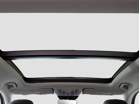 Used 2026 Mercedes-Benz GLS 450 4MATIC image 23