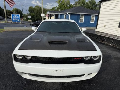 Used 2016 Dodge Challenger SRT Hellcat RWD image 2