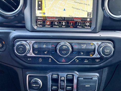 Used 2023 Jeep Wrangler Unlimited Sahara AWD/4WD image 18